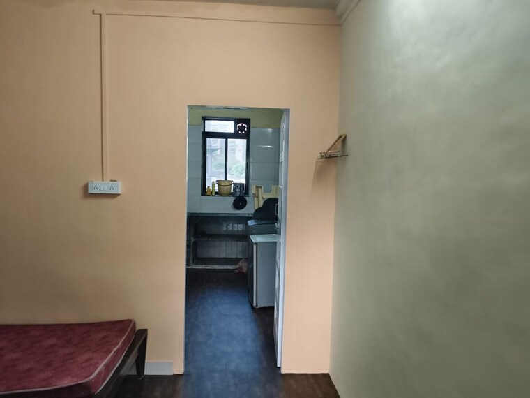 Room, irla 1 RK 280 Sq.Ft. Apartment In Irla Mumbai 10328650