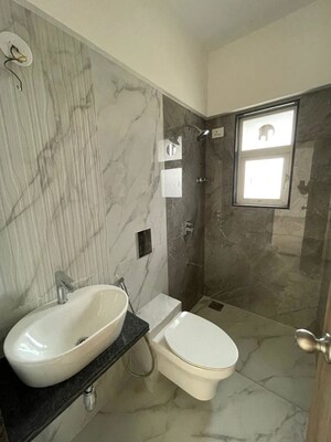 Bathroom in 1 BHK Apartment at Andheri West – for Rent