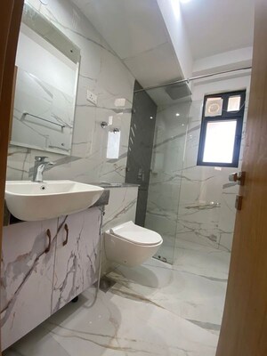 Bathroom in 3 BHK Apartment at Ireo Skyon, Sector 60 – for Rent