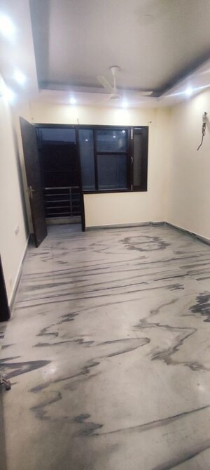 Room in 2 BHK Builder Floor at Chattarpur – for Rent