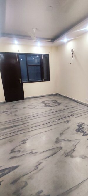 Room in 2 BHK Builder Floor at Chattarpur – for Rent