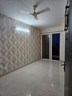 2 BHK + Pooja Room Apartment For Rent in Signature Orchard Avenue 2