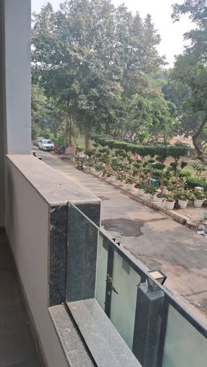 Balcony in 1 BHK Apartment at DLF Atria, Dlf Phase ii – for Rent