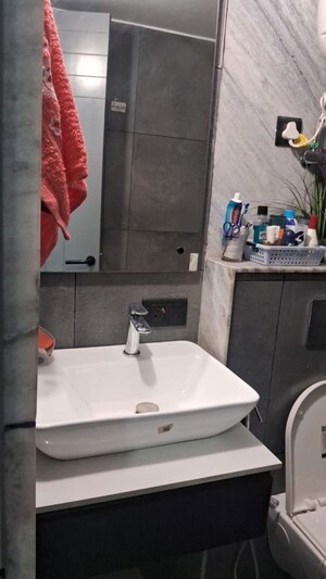 Bathroom in 1 BHK Apartment at DLF Atria, Dlf Phase ii – for Rent