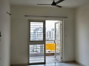 Room in 2 BHK Apartment at BU Bhandari Vaastu Viva, Wakad – for Rent