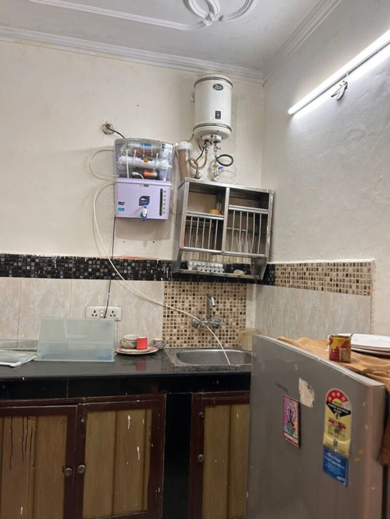 Kitchen, shivalik colony 2 Bedroom 1650 Sq.Ft. Builder Floor In Shivalik Colony Delhi 10328666