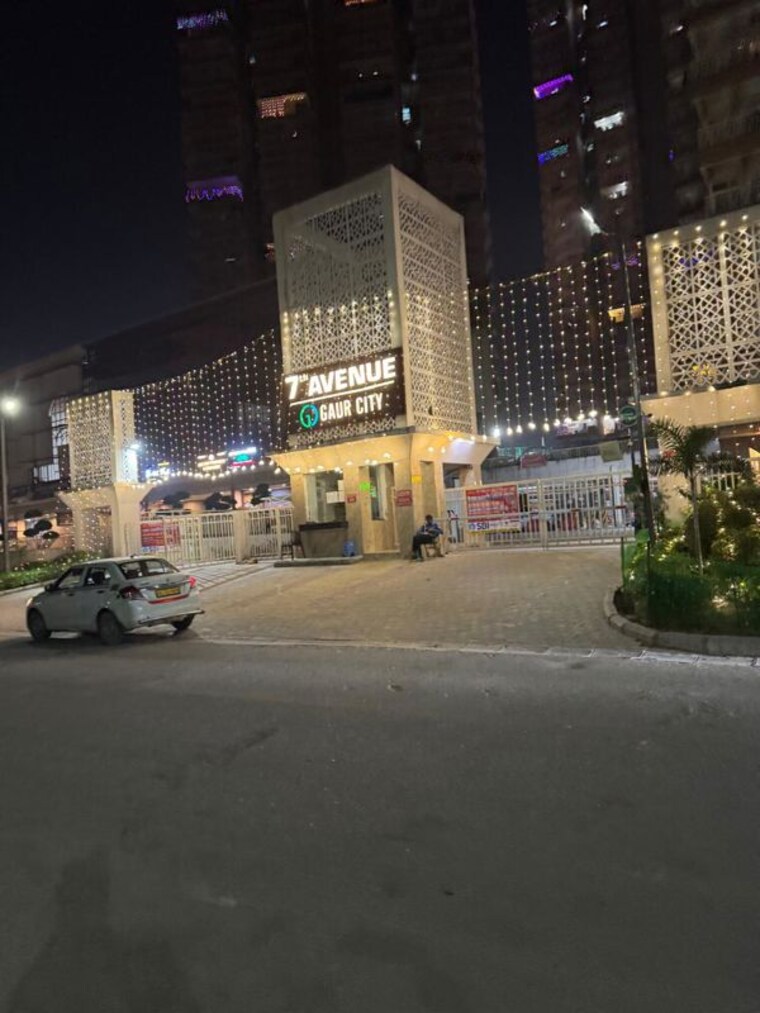  Parking, gaur-city-7th-avenue 2 Bedroom 1075 Sq.Ft. Apartment In Sector 4 Greater Noida Greater Noida 10328712