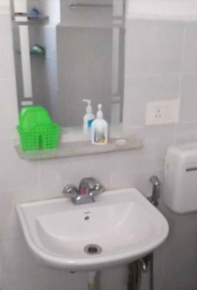 Bathroom, sushant golf city 3 Bedroom 1240 Sq.Ft. Apartment In Sushant Golf City Lucknow 10328713
