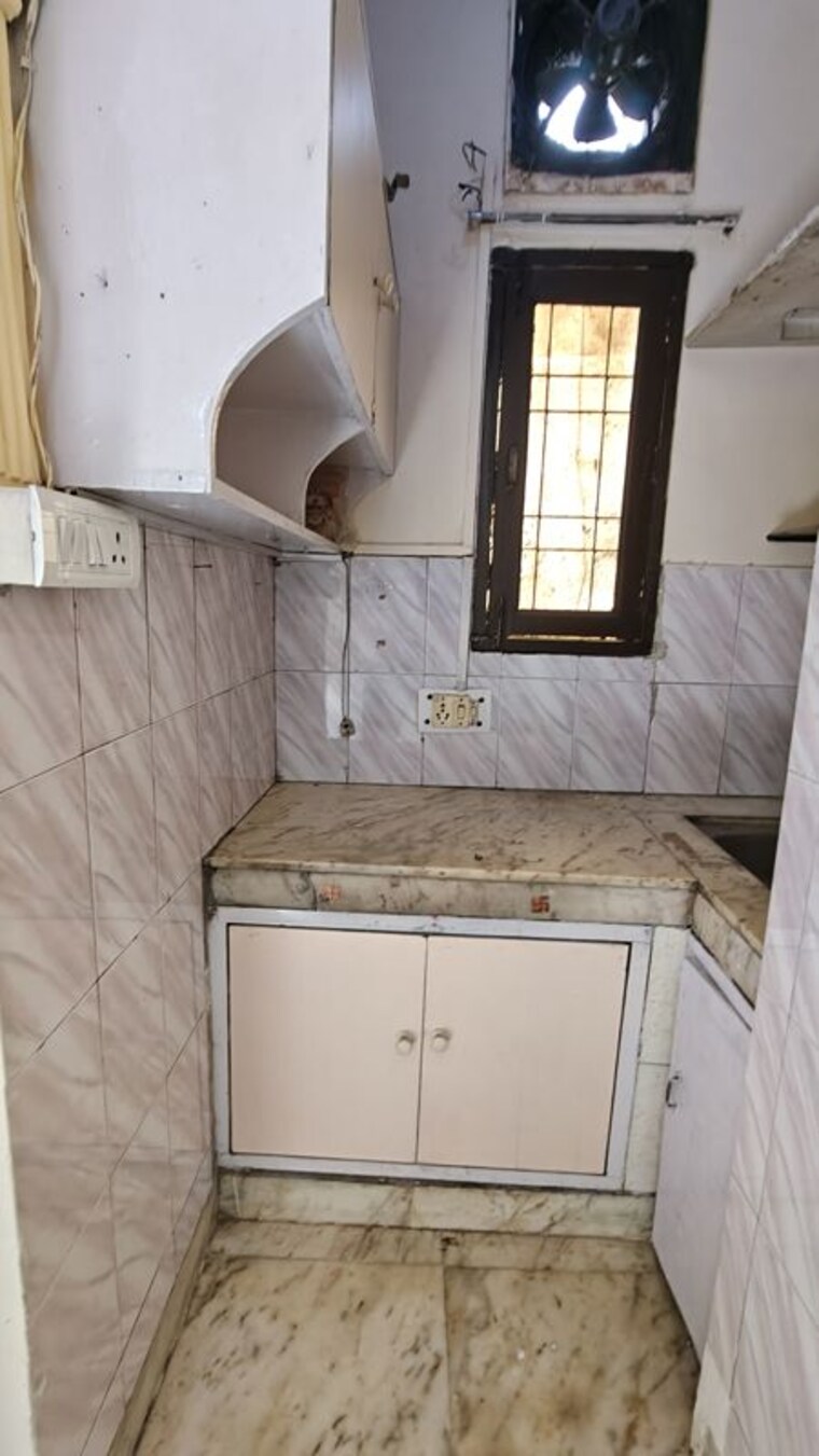 Bathroom, malviya nagar 2 Bedroom 1000 Sq.Ft. Builder Floor In Malviya Nagar Delhi 10328735