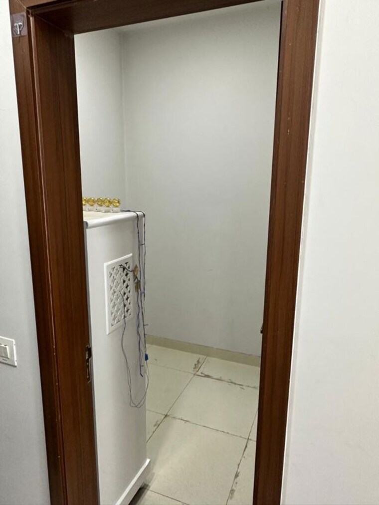 Balcony, sector 15 6 Bedroom 112 Sq.Mt. Builder Floor In Sector 15 Noida 10328744