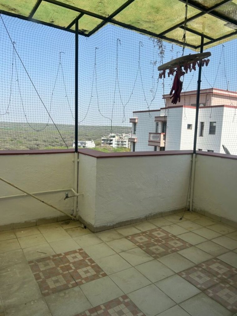 Balcony, sector 15 6 Bedroom 112 Sq.Mt. Builder Floor In Sector 15 Noida 10328744