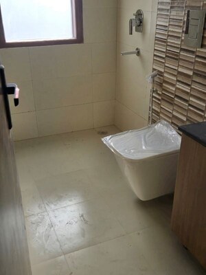 Bathroom in 1 RK Builder Floor at Kohli One Malibu Town Plot, Sector 47 – for Rent