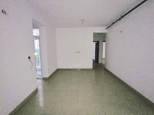 Room in 3 BHK Apartment at Sikka Kaamya Greens, Sector 10 Greater Noida – for Sale