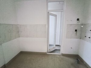 Room in 3 BHK Apartment at Sikka Kaamya Greens, Sector 10 Greater Noida – for Sale