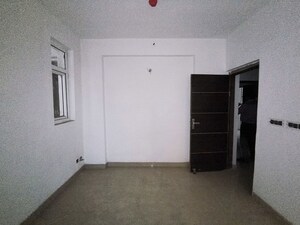 Room in 2 BHK Apartment at Sikka Kaamya Greens, Sector 10 Greater Noida – for Sale
