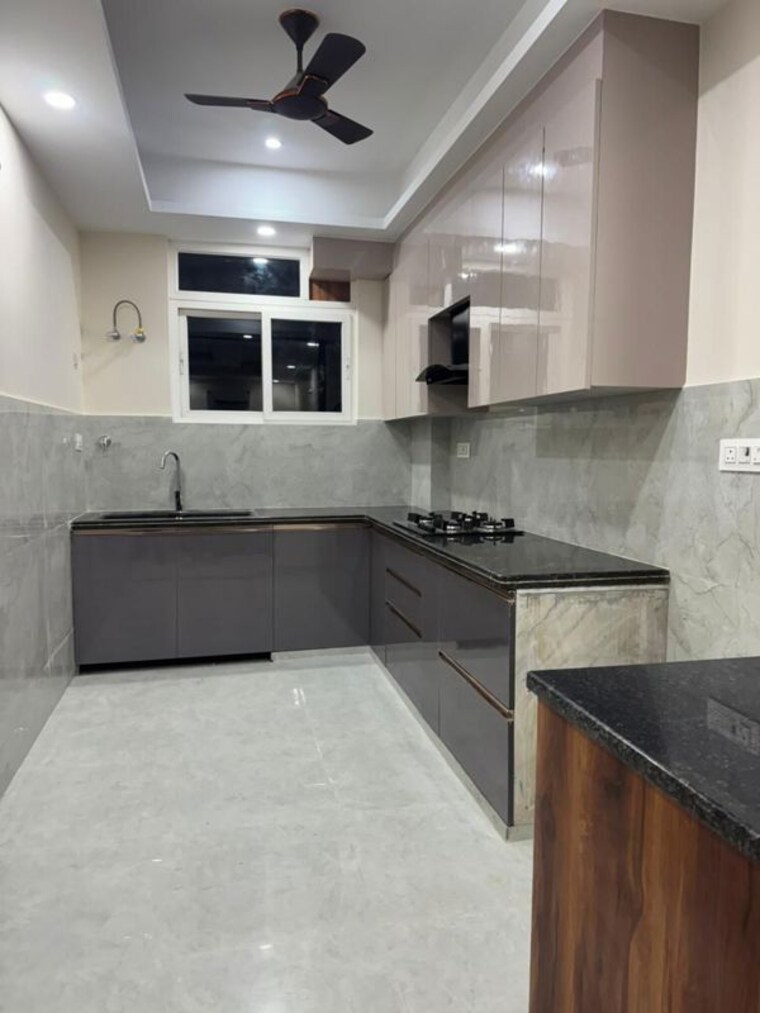 Kitchen, sector 51 3 Bedroom 1450 Sq.Ft. Builder Floor In Sector 51 Gurgaon 10328780