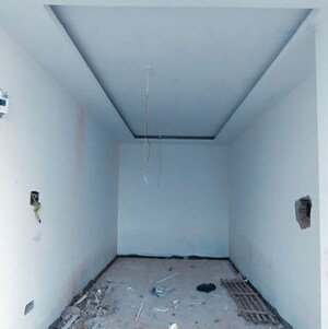 Room in  Shop at Modipuram – for Sale