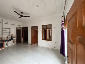 Building Lobby in 2 BHK Independent House at Gomti Nagar – for Rent