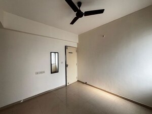 Room in 2 BHK Builder Floor at Hsr Layout Sector 2 – for Rent