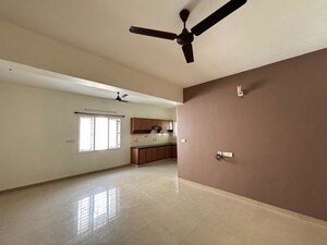 Room in 2 BHK Builder Floor at Hsr Layout Sector 2 – for Rent