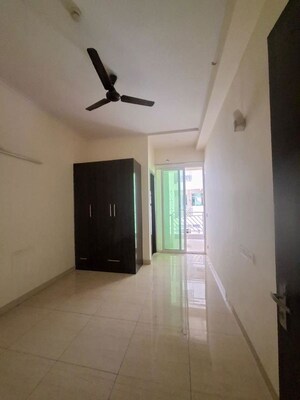 Room in 4 BHK Apartment at Apex The Rio, Ahinsa Khand 2 – for Sale