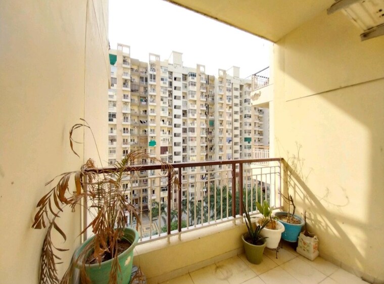 Balcony, gulshan-vivante 3 Bedroom 1220 Sq.Ft. Apartment In Sector 137 Noida 10328798