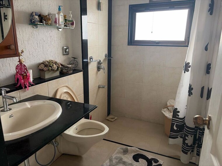 Bathroom, panchshil-forest-castle 3 Bedroom 1800 Sq.Ft. Apartment In Koregaon Park Pune 10328807