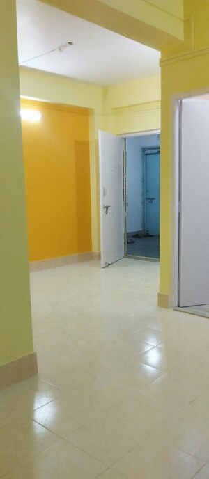 Room in 2 BHK Apartment at Kolkatta Gpo – for Rent