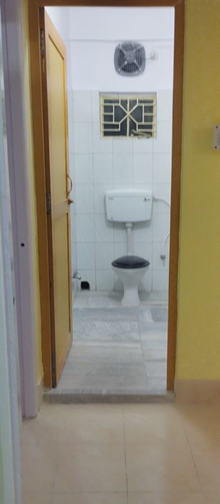 Bathroom, kolkatta gpo 2 Bedroom 900 Sq.Ft. Apartment In Kolkatta Gpo Kolkata 10328808