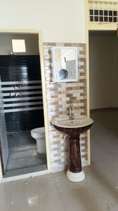 2 BHK + Extra Room Builder Floor For Rent in Karan Enclave Chipiyana Buzurg