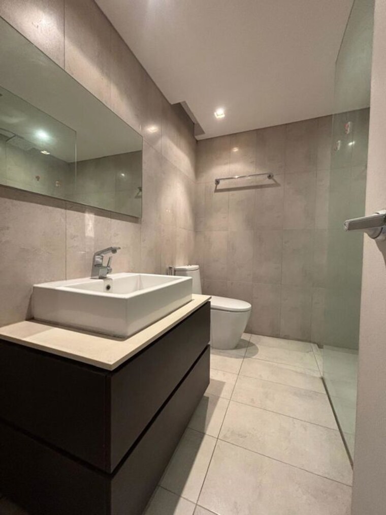 Bathroom, panchshil-one-north 4 Bedroom 3800 Sq.Ft. Apartment In Magarpatta City Pune 10328821