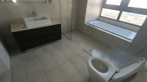 Bathroom in 4 BHK Apartment at Panchshil One North, Magarpatta City – for Rent