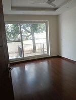 3 BHK + Pooja Room,Servant Room,Basement 4500 Sq.Ft. Builder Floor in Sector 11