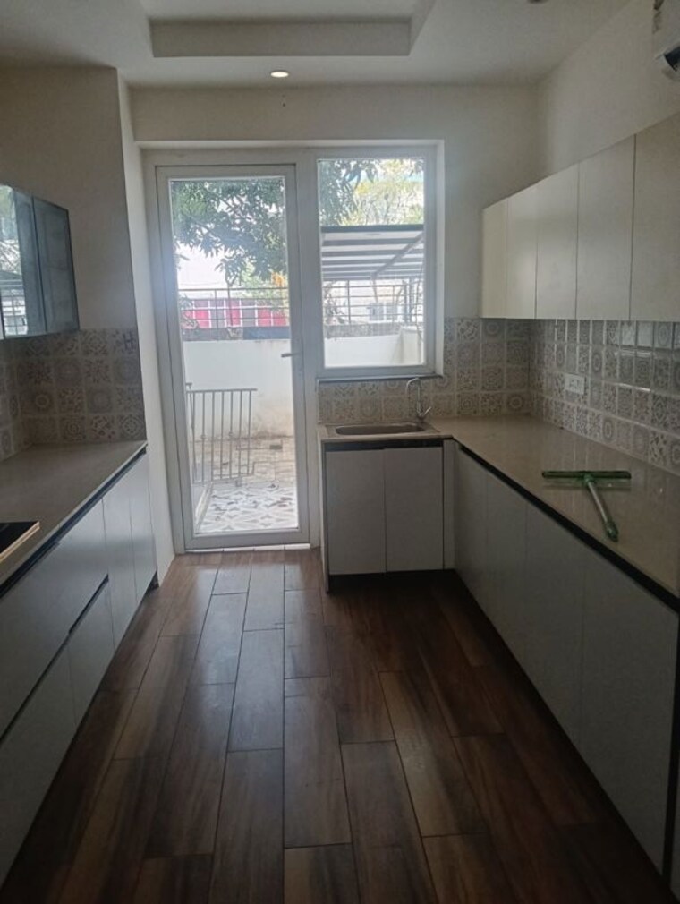 Kitchen, sector 11 3 Bedroom 4500 Sq.Ft. Builder Floor In Sector 11 Chandigarh 10328838