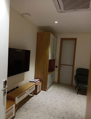 Room in 3 BHK Apartment at Hallmark Vicinia, Narsingi – for Rent