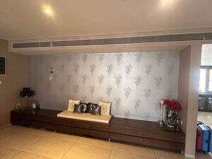 Furnished Amenities in 3.5 BHK Apartment at Panchshil One North, Magarpatta City – for Rent