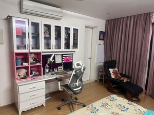 Bedroom in 3.5 BHK Apartment at Panchshil One North, Magarpatta City – for Rent