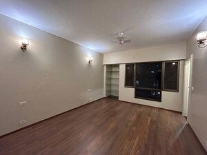 Room in 4 BHK Apartment at Panchshil Satellite Towers, Koregaon Park – for Rent
