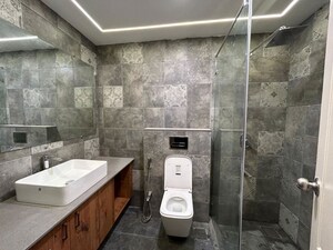 Bathroom in 4 BHK Apartment at Panchshil Satellite Towers, Koregaon Park – for Rent