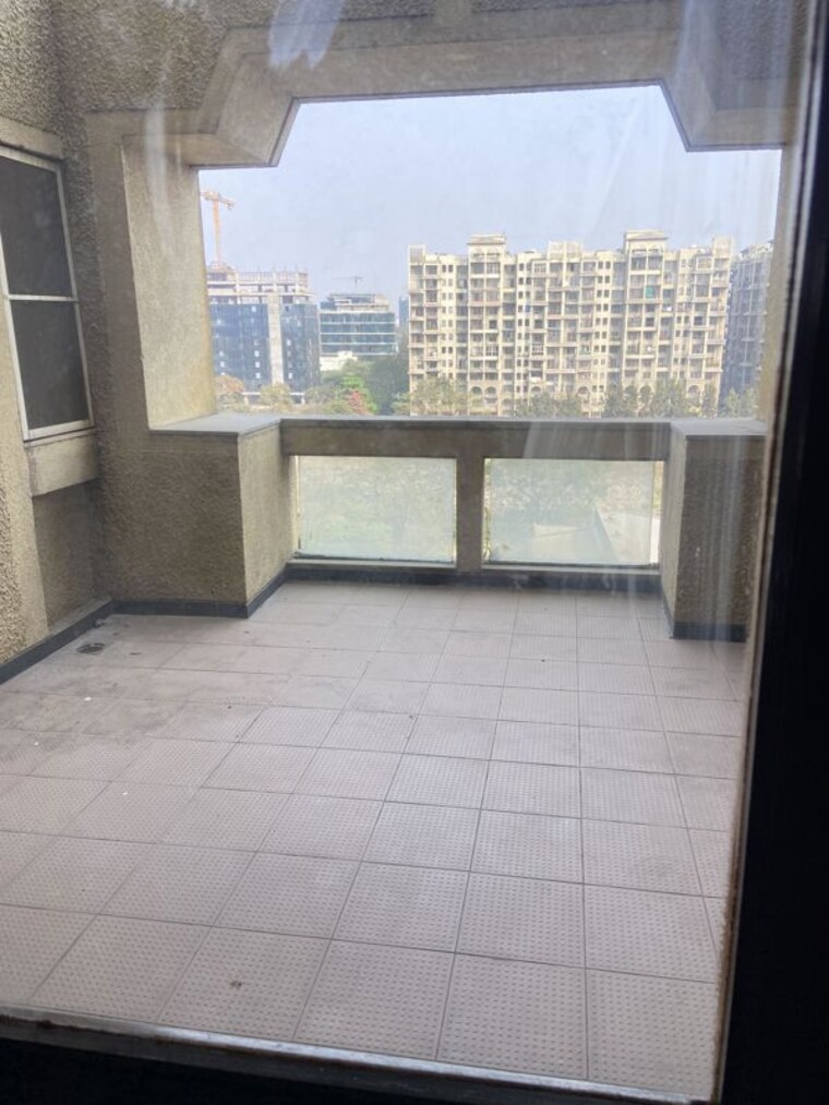 Balcony, panchshil-satellite-towers 4 Bedroom 2500 Sq.Ft. Apartment In Koregaon Park Pune 10328910