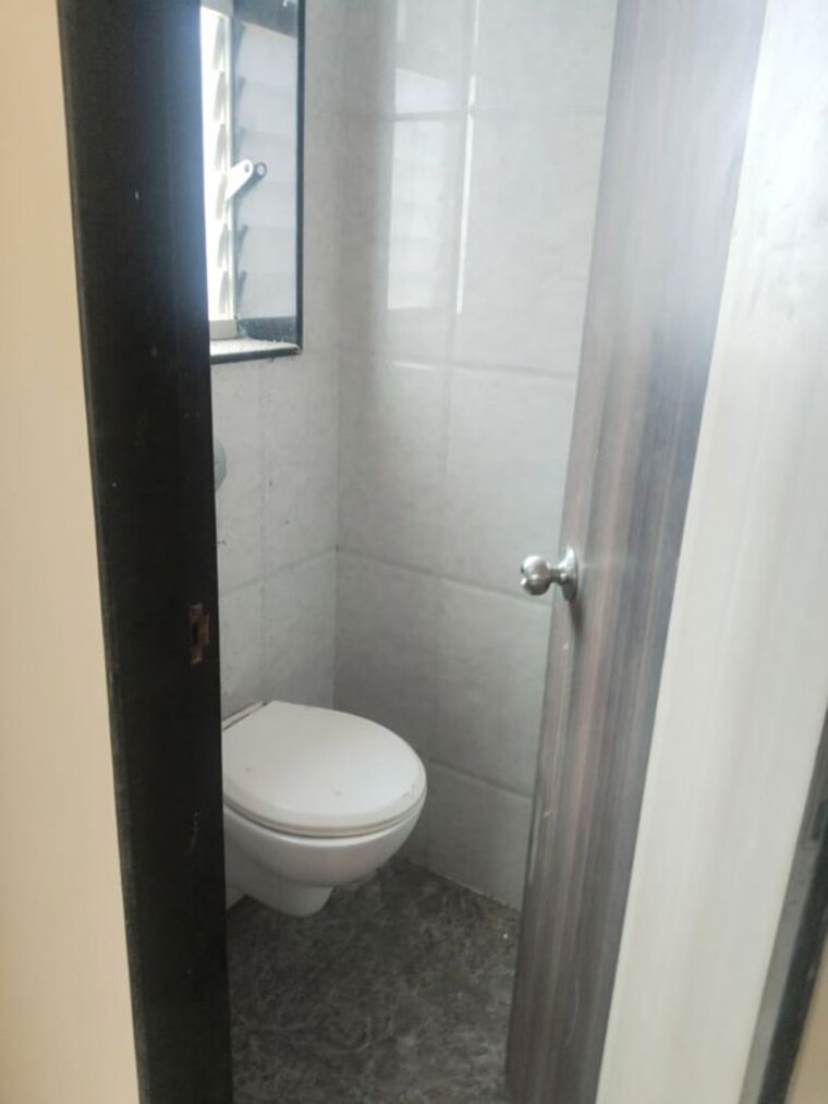 Bathroom, mantri-serene 1 Bedroom 645 Sq.Ft. Apartment In Goregaon East Mumbai 10328915