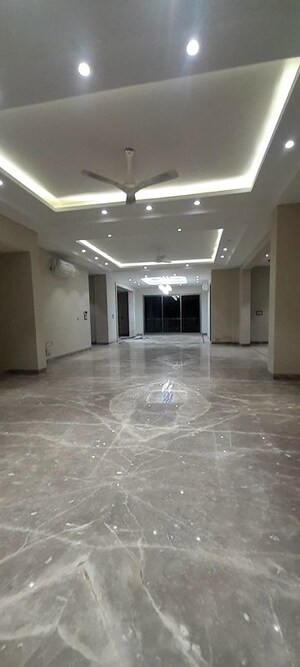 Room in 4 BHK Builder Floor at Sector 1 – for Sale