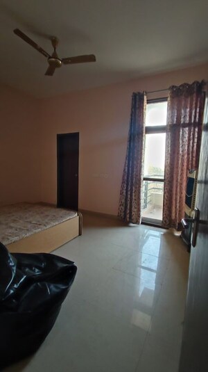 Room in 4 BHK Apartment at S.B.R Apartments, Manesar Sector 1a – for Rent