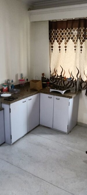 Team Area in 1 BHK Apartment at Kalina – for Rent