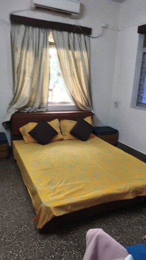 Room in 2 BHK Apartment at Shivajinagar – for Rent