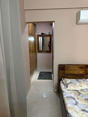 Room in 4 BHK Apartment at NBCC Heights, Sector 89 – for Rent