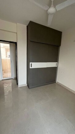 2 BHK Apartment For Rent in Signature The Serenas