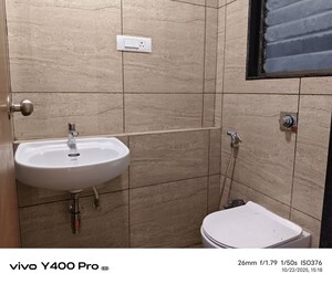 Bathroom in 2.5 BHK Apartment at Sheth Auris Bliss, Malad West – for Rent