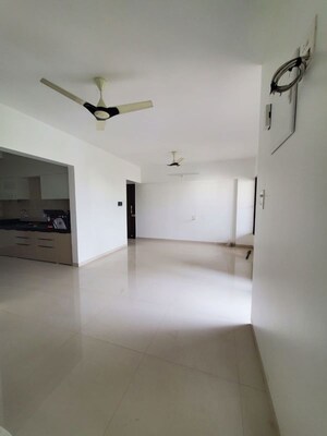 Room in 2 BHK Apartment at Ashwamedh Abhilasha, Paud Road – for Rent