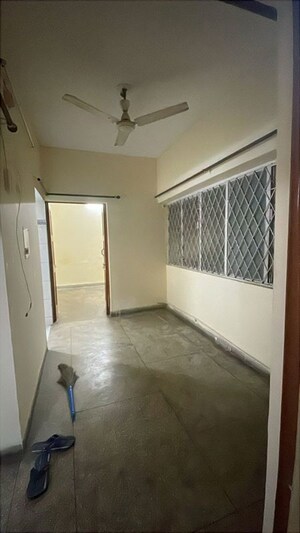 Room in 1.5 BHK Apartment at Kalkaji – for Sale